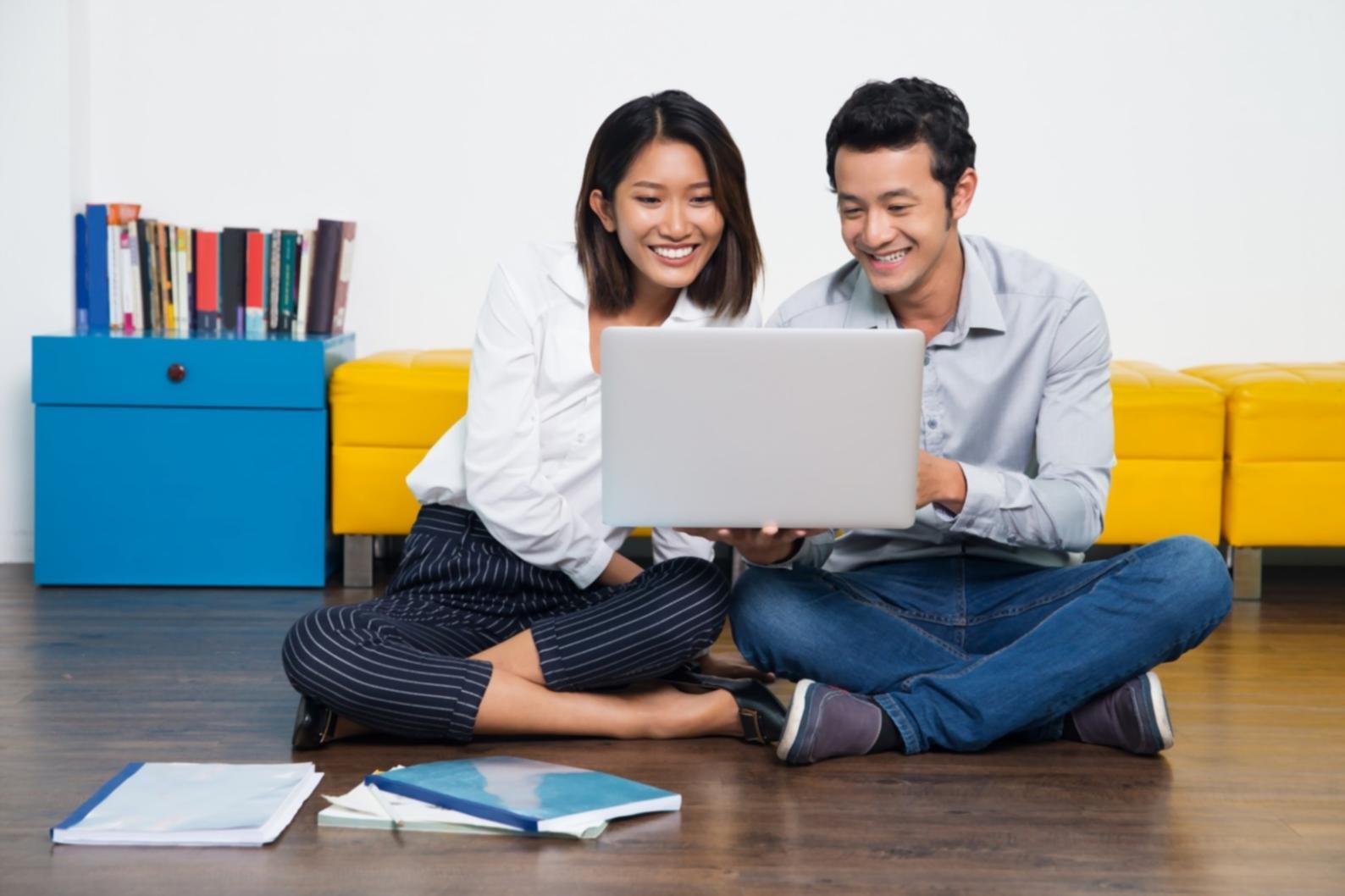 Interface de webinaire avec outils de budget interactifs